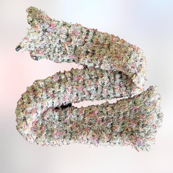 Rue21 Accessories - cute vintage y2k sparkly knit scarf!